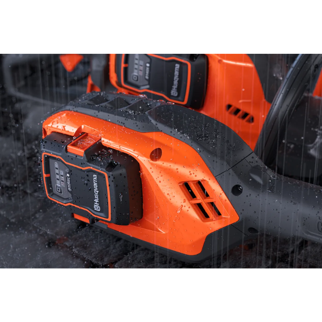 Weatherproof (IPX4)